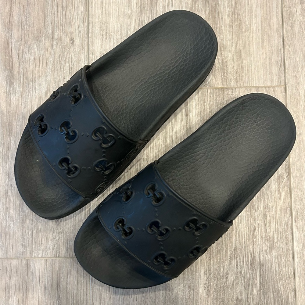 Gucci slides